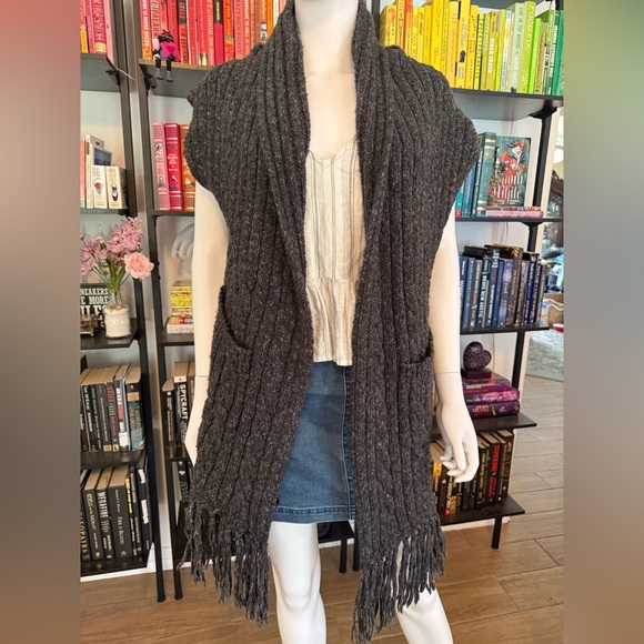 Gray Cable Knit Women's Sweater Vest - Picture 1 of 7